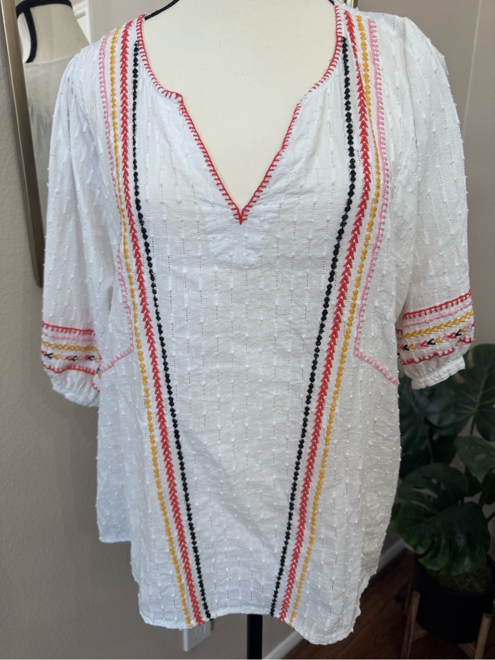 ACOS&A XL White Cotton Embroidered Boho Tunic Top